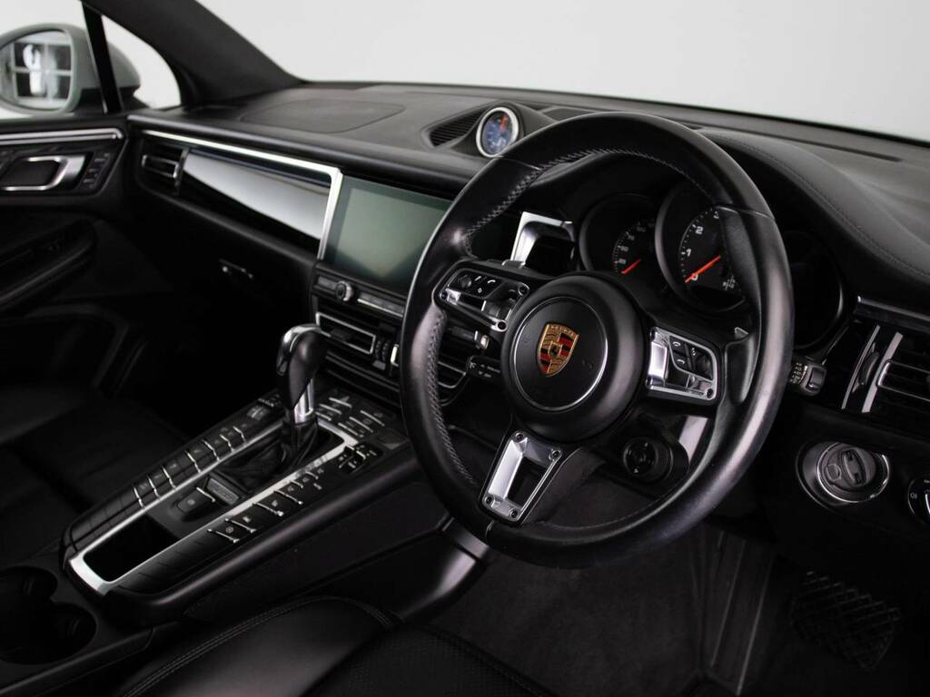 Porsche Macan Suv #4