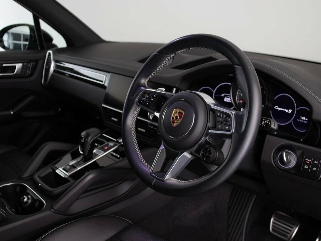 Porsche Cayenne S Platinum Edition My23 Black #4