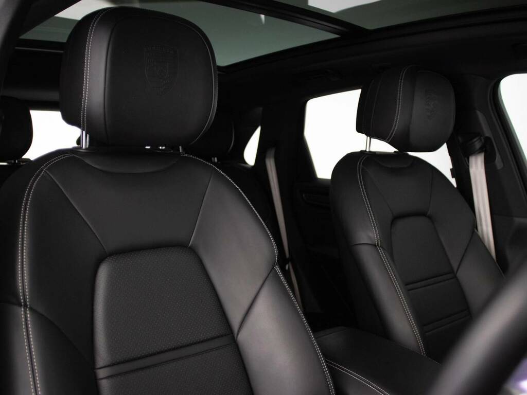 Porsche Cayenne S Platinum Edition My23 Black #5