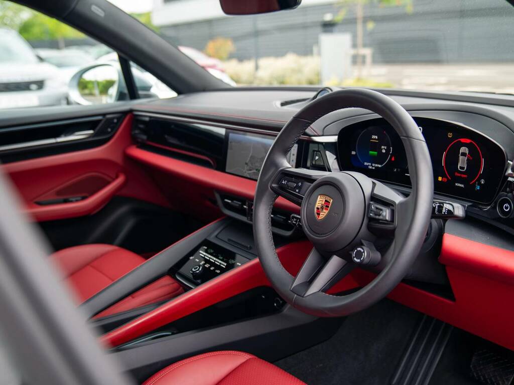 Porsche Macan Electric Silver #4