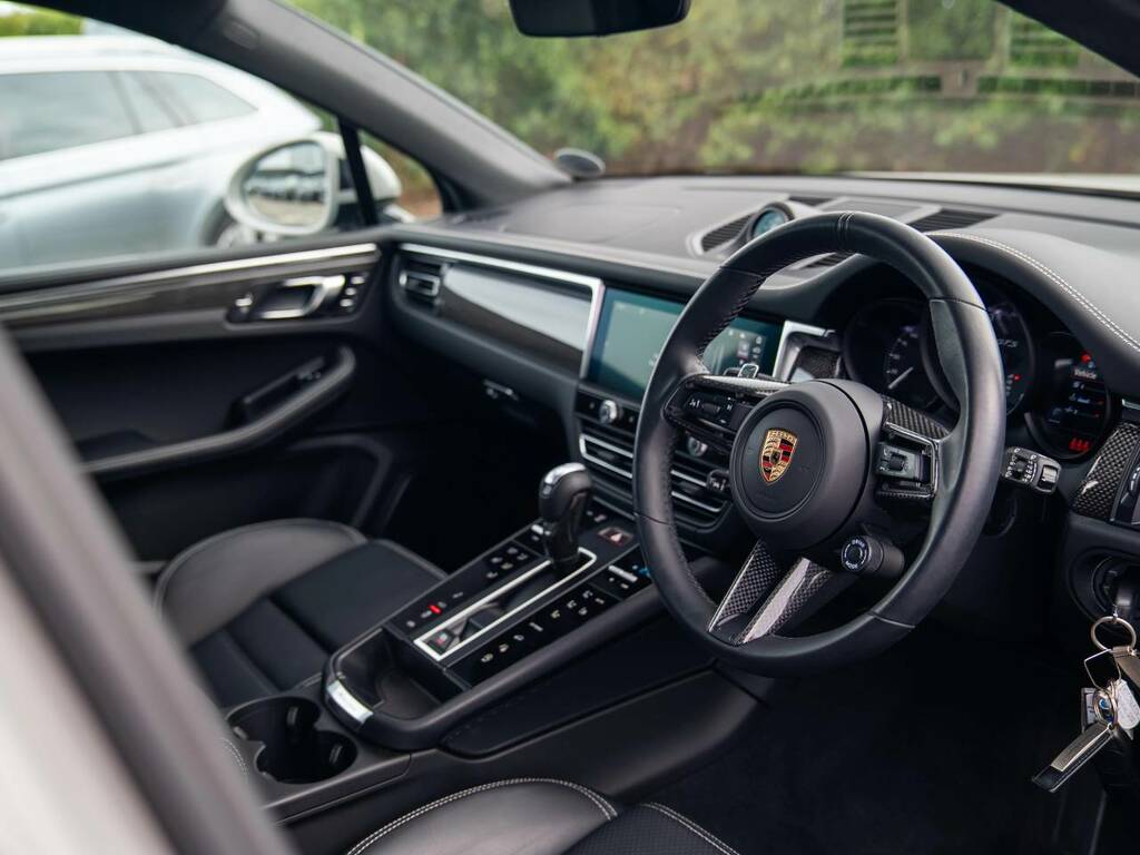 Porsche Macan Gts #4