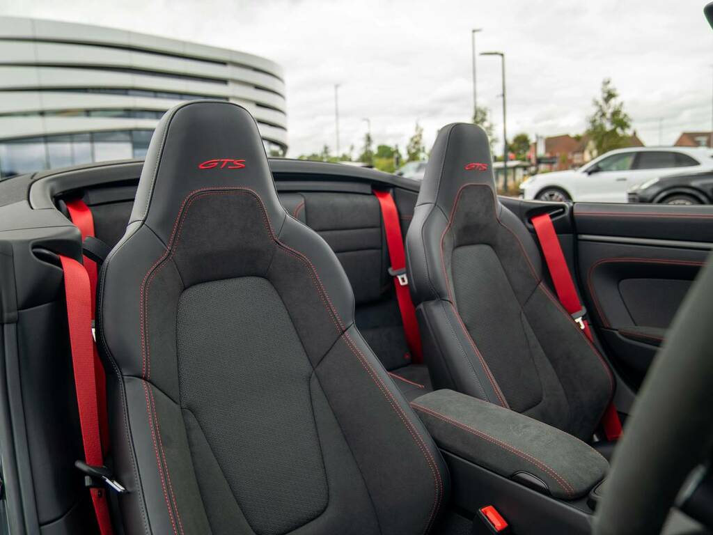 Porsche 911 Carrera 4 Gts Cabriolet Grey #5
