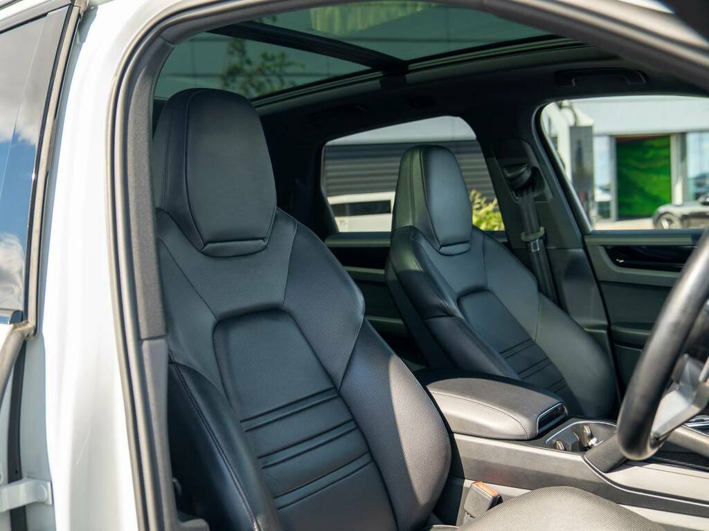 Porsche Cayenne S White #5