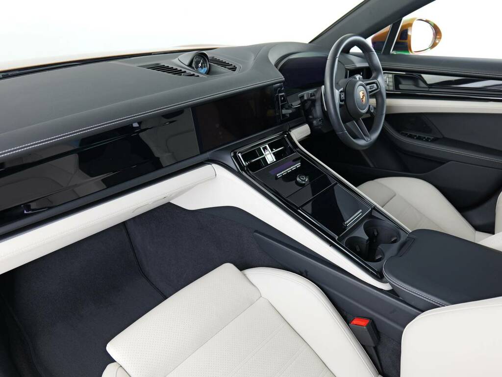 Porsche Panamera 4S E-hybrid My24 Gold #5