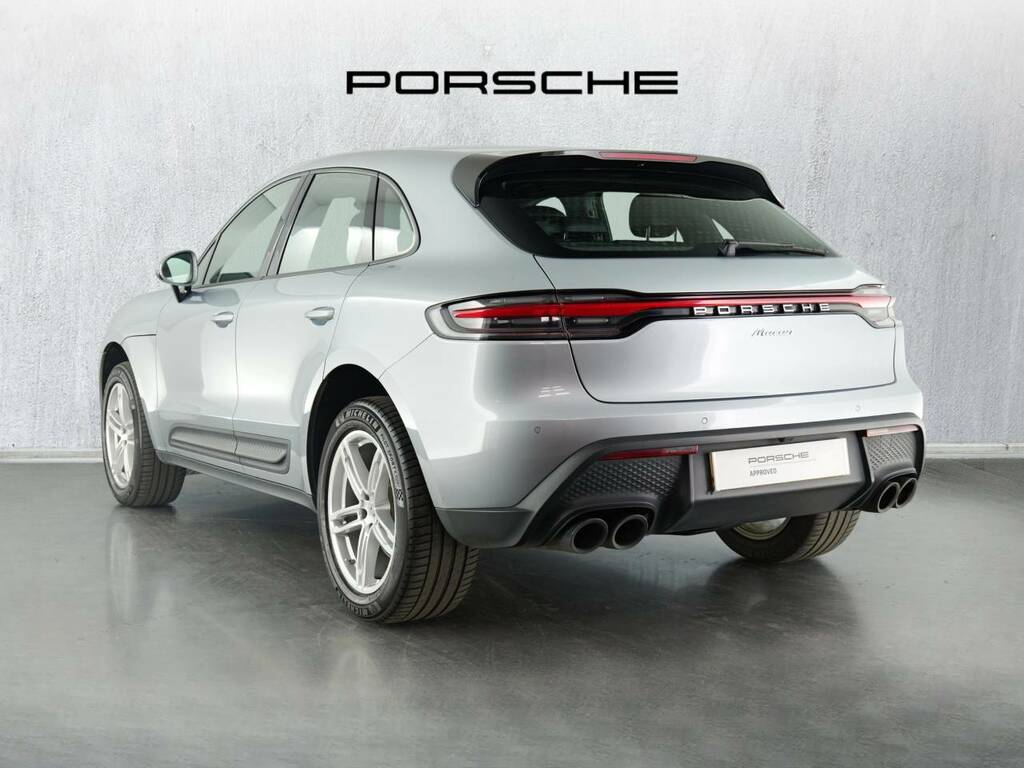Porsche Macan T S-a 2023 Black #3