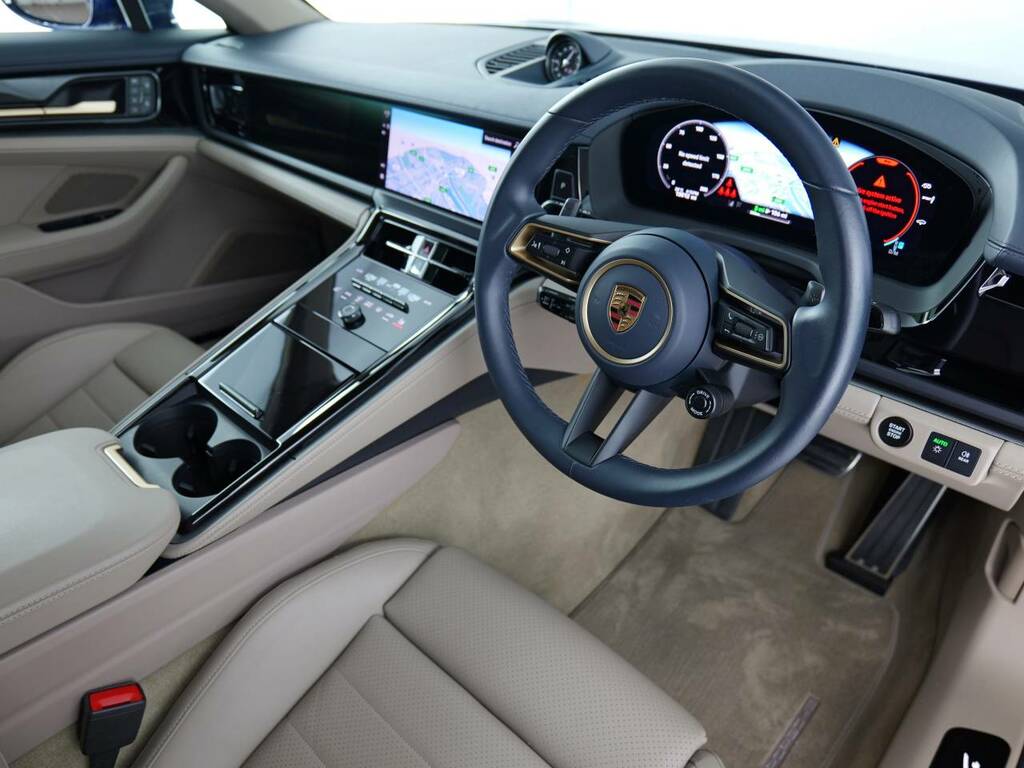 Porsche Panamera 4 E-hybrid Blue #4
