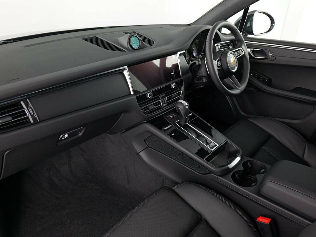 Porsche Macan Suv Grey #5