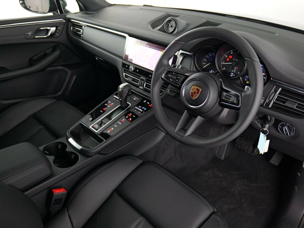 Porsche Macan Suv Grey #4