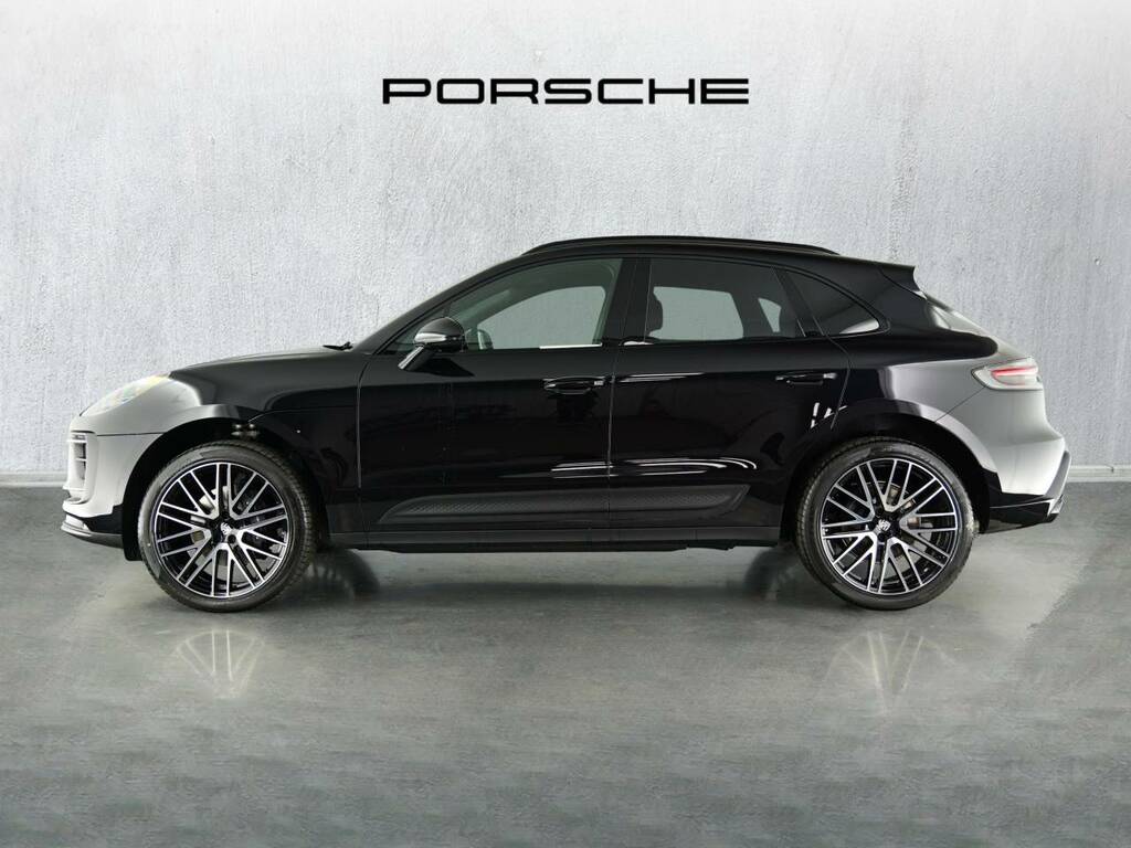 Porsche Macan Suv  Black #2