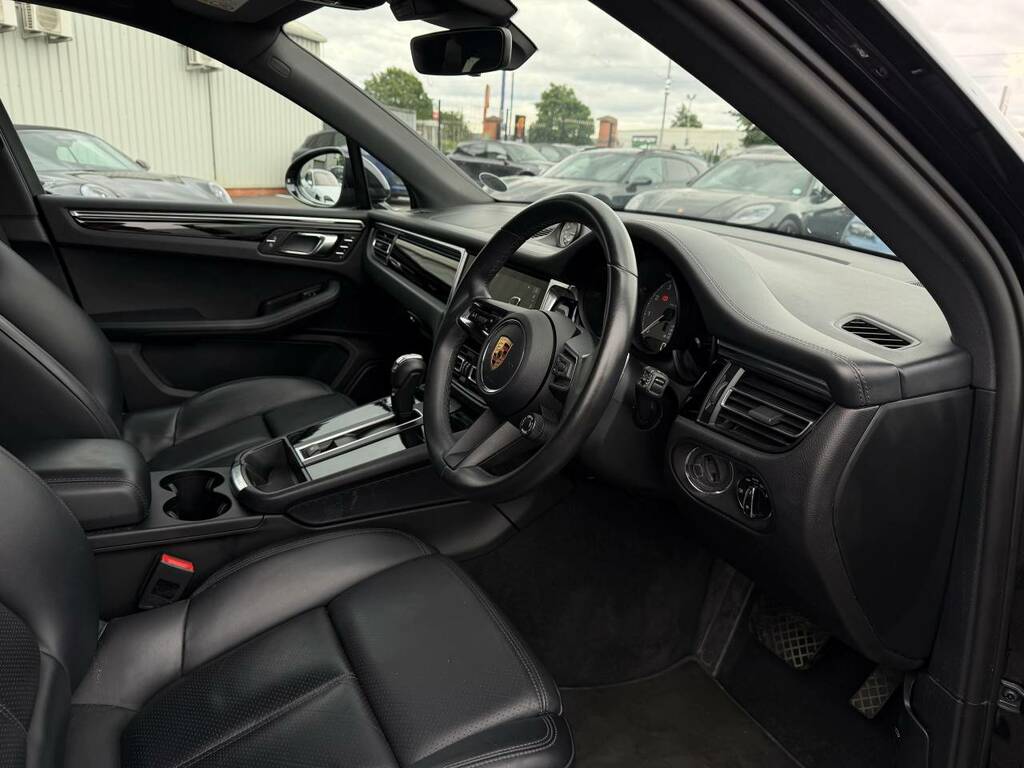 Porsche Macan S My23  Black #4