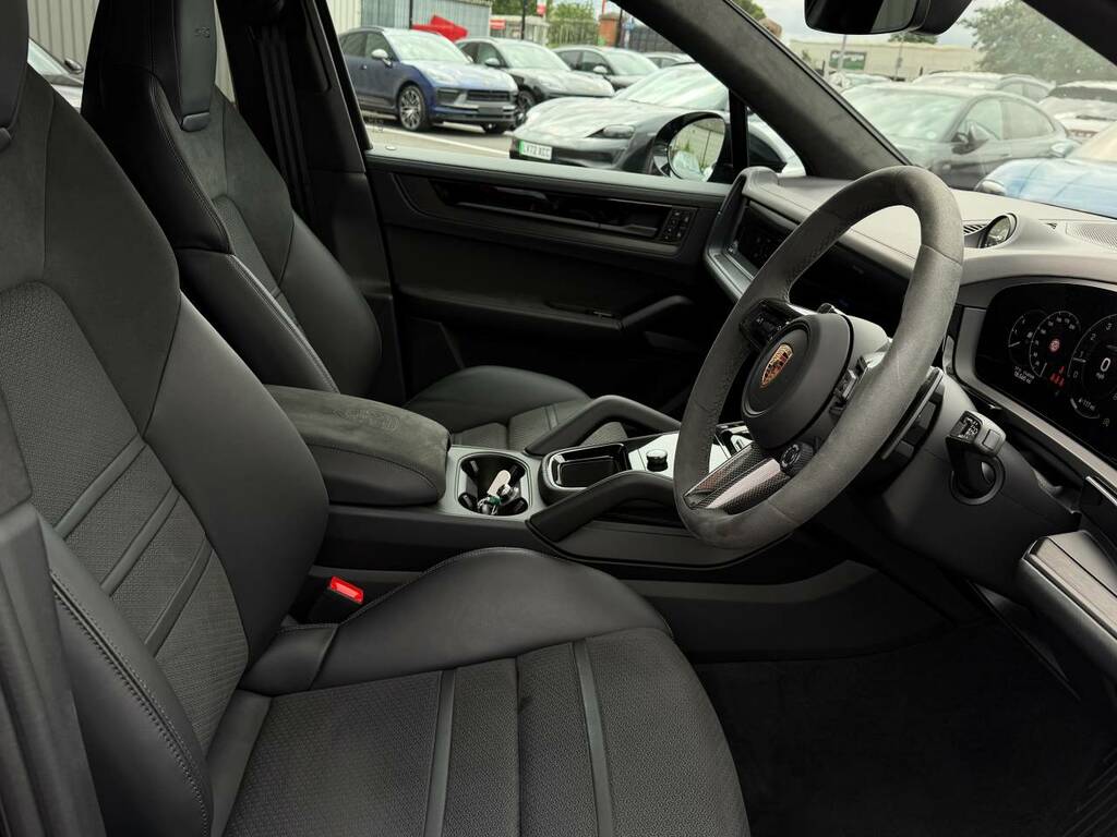 Porsche Cayenne Gts Black #5