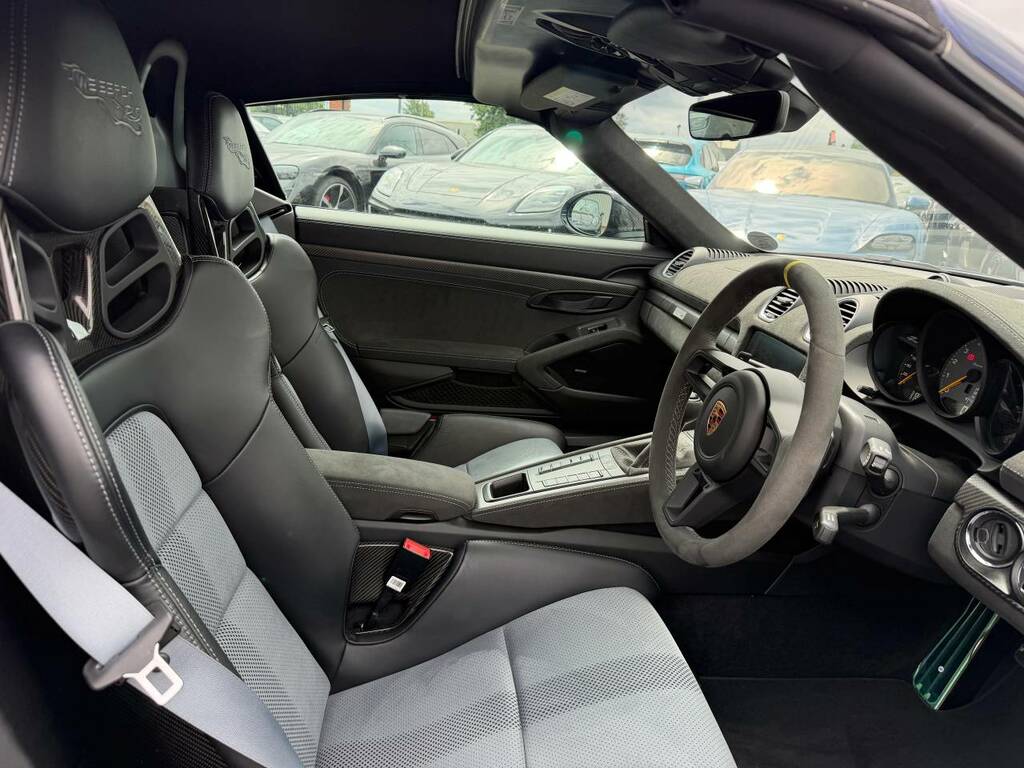 Porsche 718 Spyder Rs Blue #5