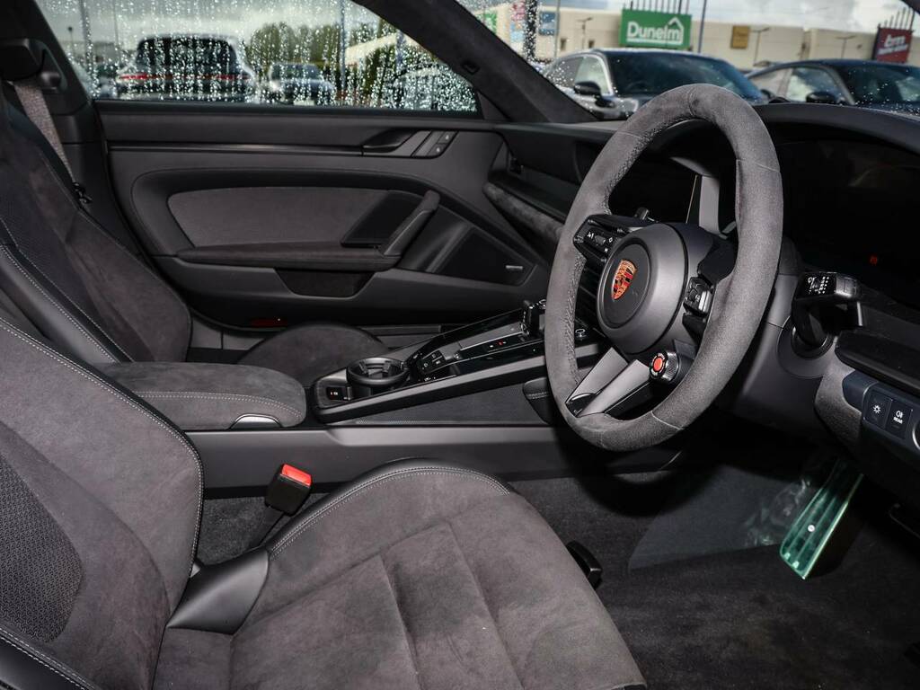 Porsche 911 Carrera Gts Black #5