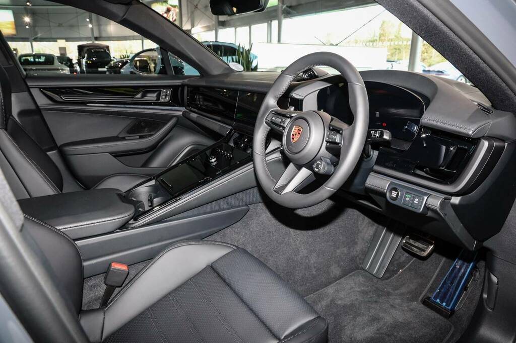 Porsche Panamera Saloon Grey #4