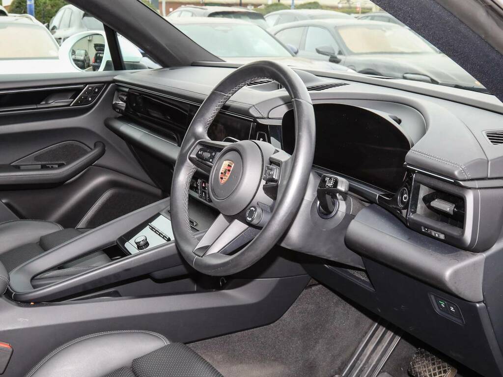 Porsche Macan Electric White #4