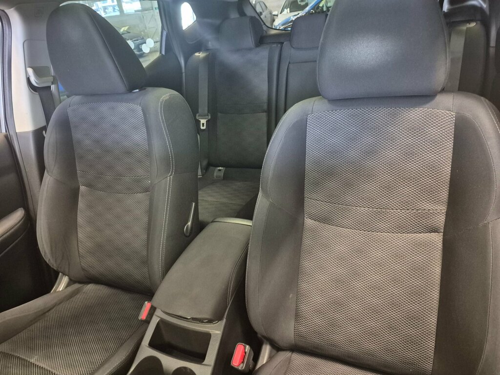 Nissan Qashqai 1.5 Dci Tekna 108 Bhp White #27