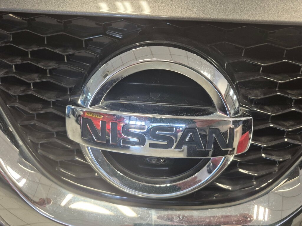 Nissan Qashqai 1.5 Dci Tekna 108 Bhp White #11