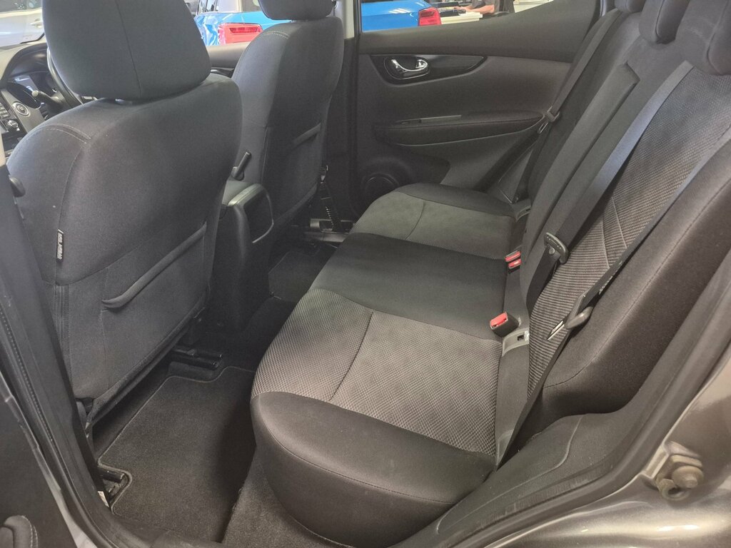 Nissan Qashqai 1.5 Dci Tekna 108 Bhp White #28