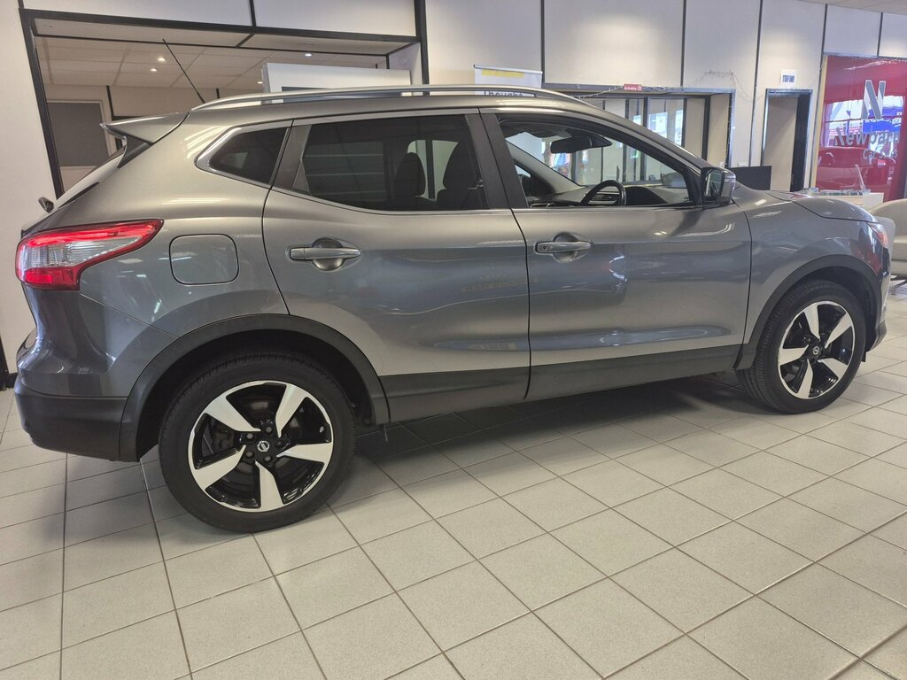 Nissan Qashqai 1.5 Dci Tekna 108 Bhp White #8