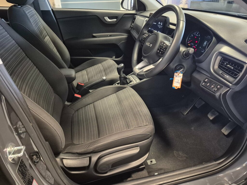 Kia Stonic 2 Red #17