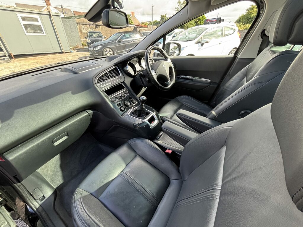 Peugeot 5008 Mpv 1.6 E-hdi Allure 201515 White #20
