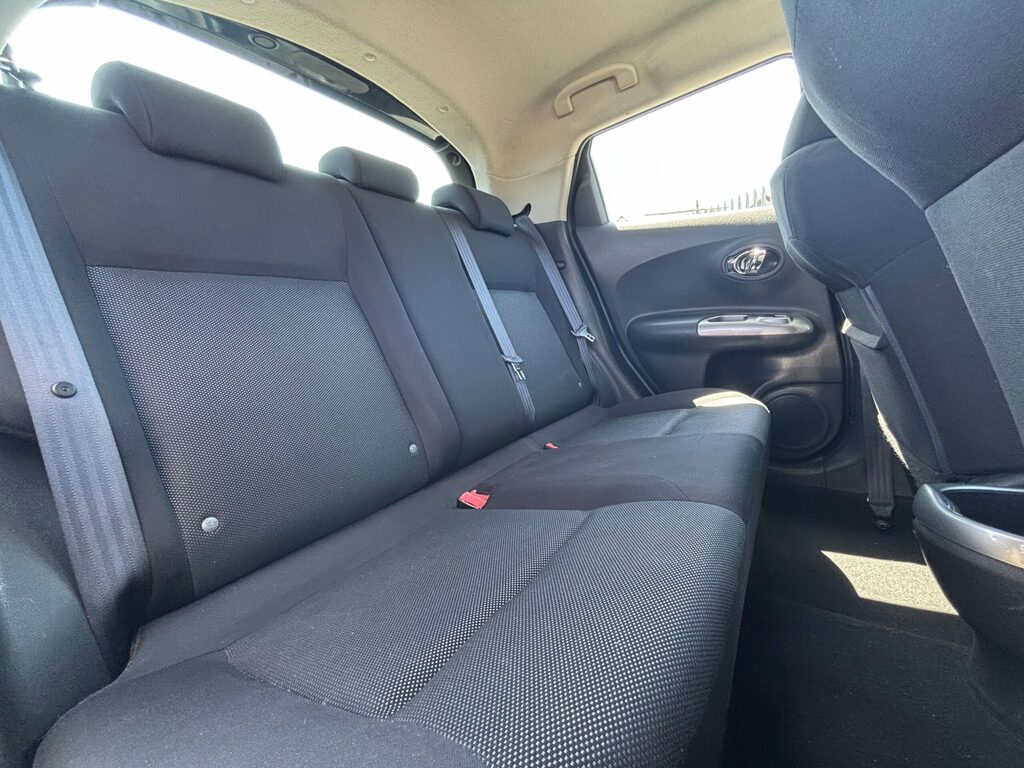 Nissan Juke Hatchback Black #12
