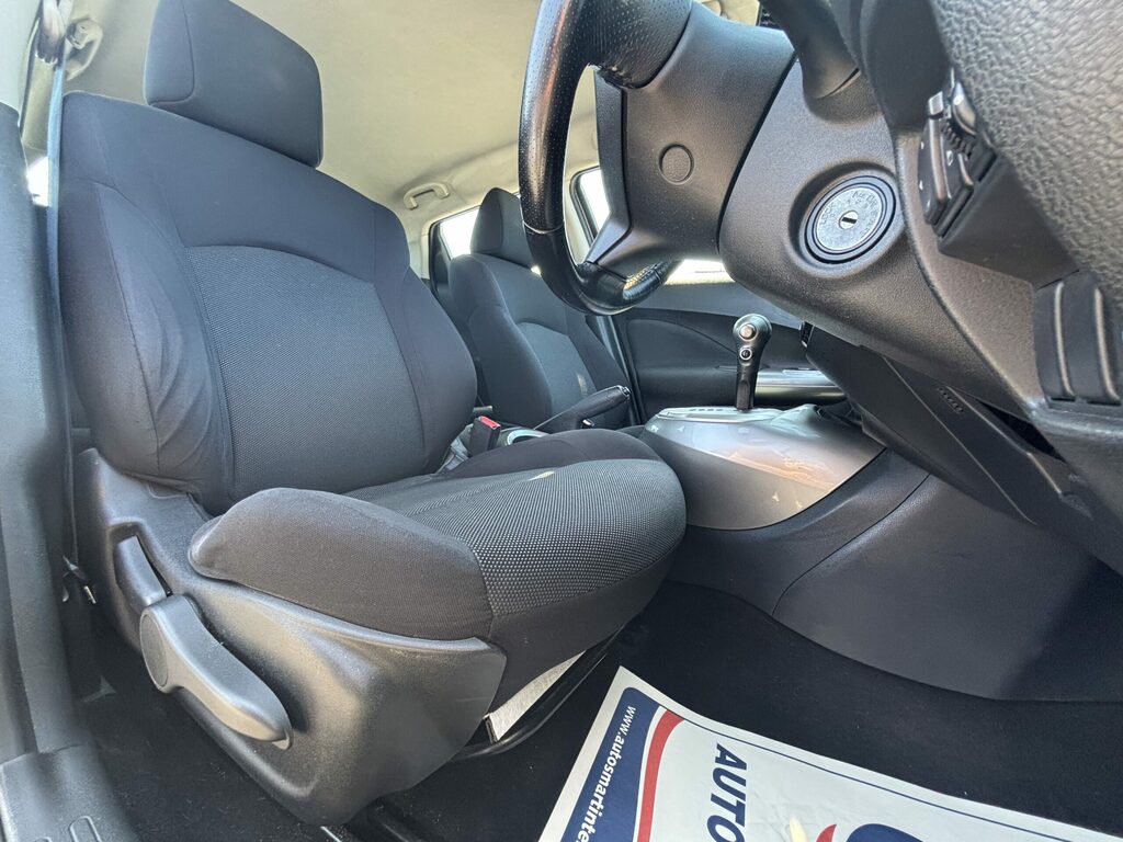 Nissan Juke Hatchback Black #10