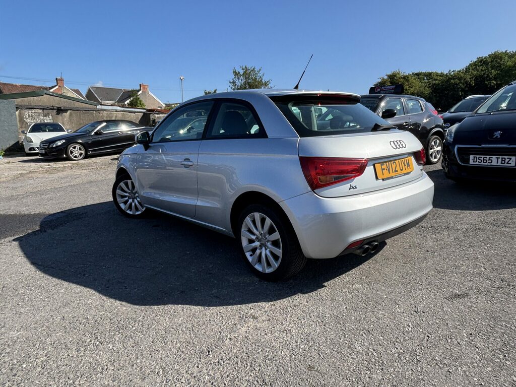 Audi A1 1.2 Tfsi Sport Euro 5 Ss Red #8