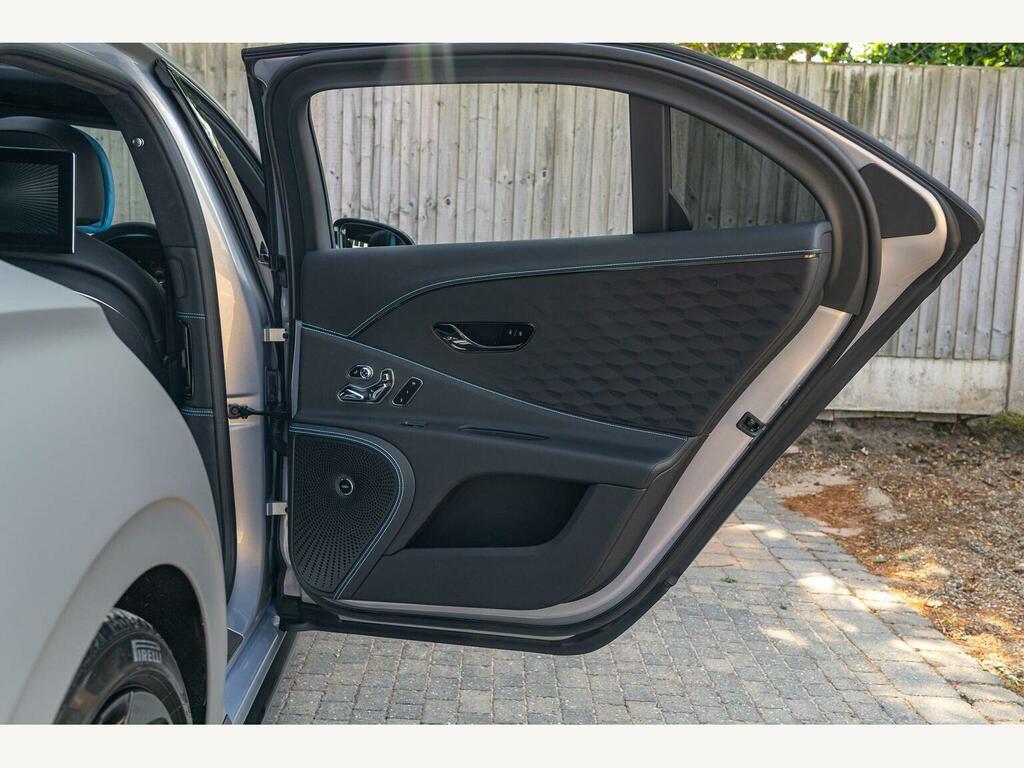 Bentley Flying Spur 4.0 V8 Hybrid Speed First Edition Black #38