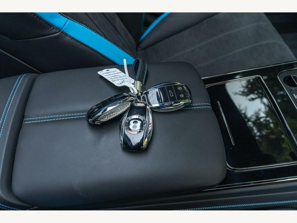Bentley Flying Spur 4.0 V8 Hybrid Speed First Edition Black #64