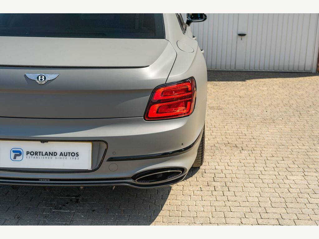 Bentley Flying Spur 4.0 V8 Hybrid Speed First Edition Black #17