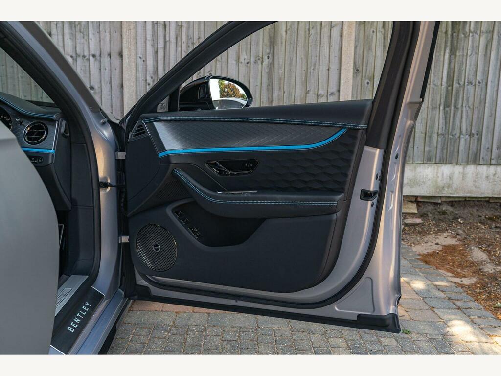 Bentley Flying Spur 4.0 V8 Hybrid Speed First Edition Black #44