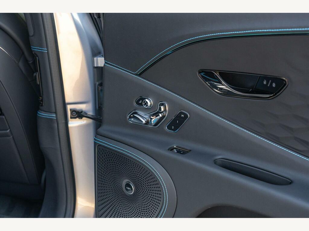 Bentley Flying Spur 4.0 V8 Hybrid Speed First Edition Black #39