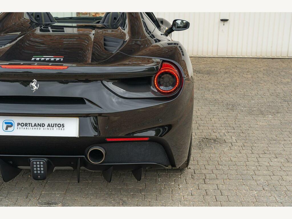 Ferrari 488 Spider 3,902 cc Red #18