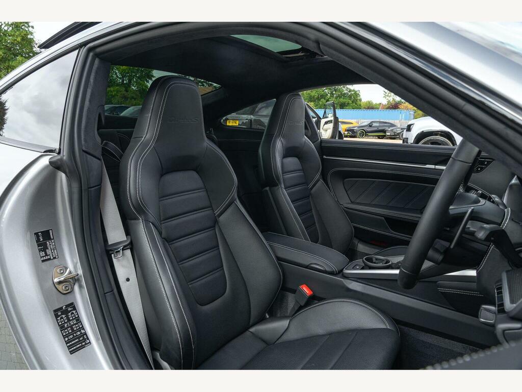 Porsche 911 Turbo S U1062 #24