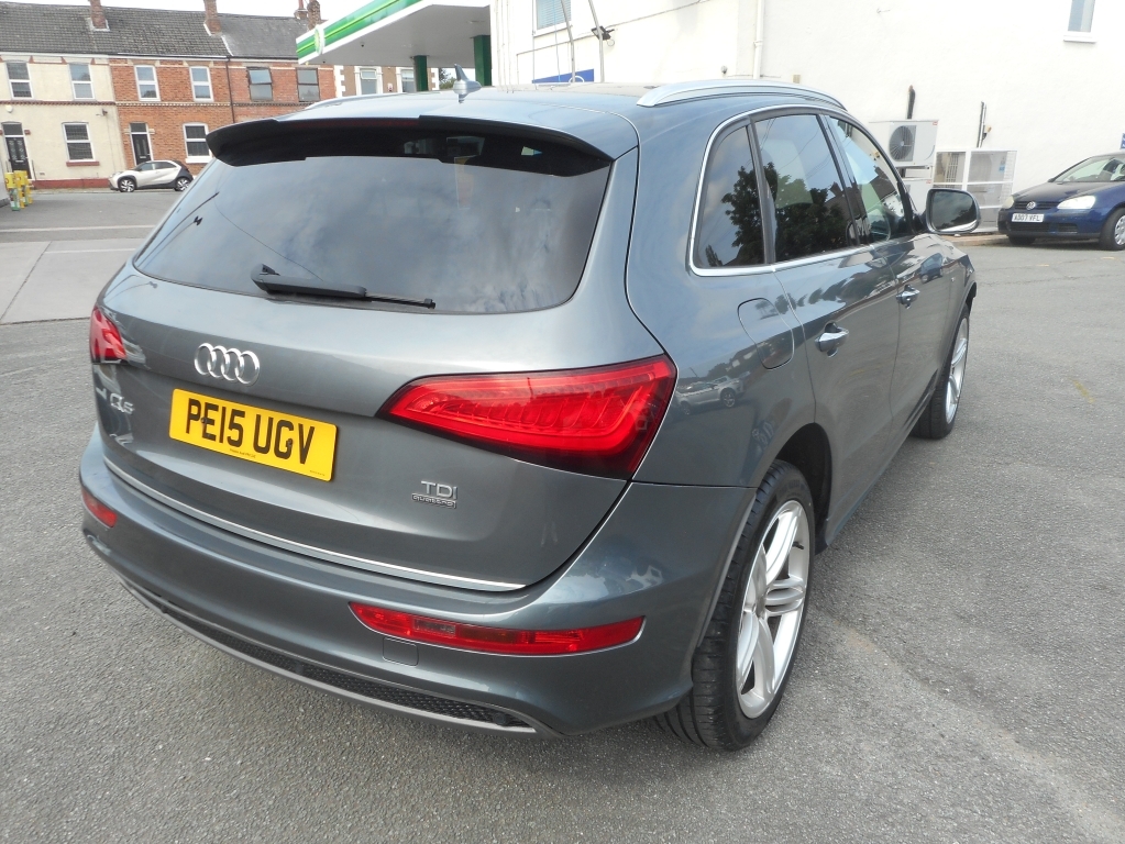 Audi Q5 Audi Estate Special Edition 2.0T Fsi 230 Quattro Black #3