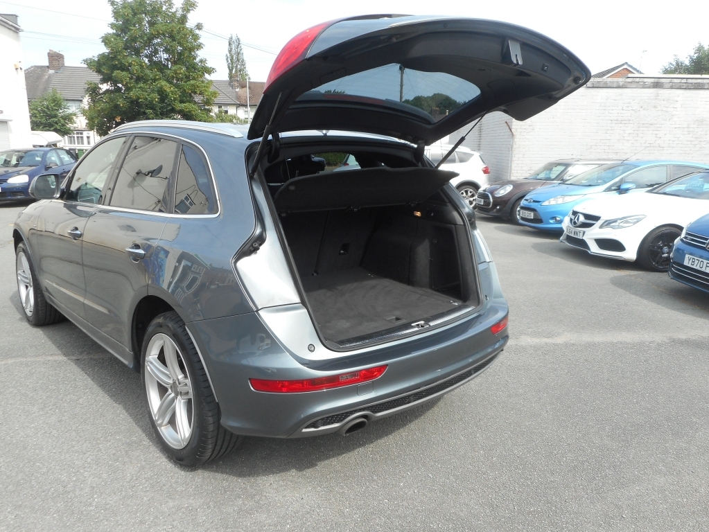 Audi Q5 Audi Estate Special Edition 2.0T Fsi 230 Quattro Black #4
