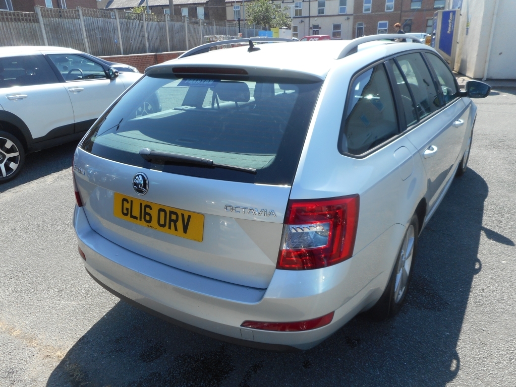 Skoda Octavia 1.6 Se L Tdi Dsg Silver #3