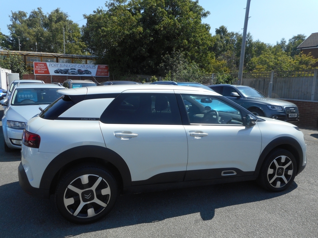 Citroen C4 Cactus 1.2 Puretech Flair S S White #2