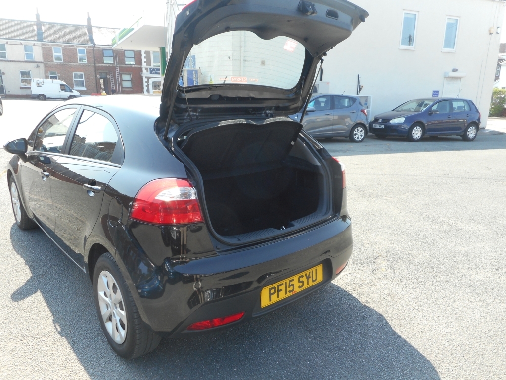 Kia RIO 1.2 1 Black #4