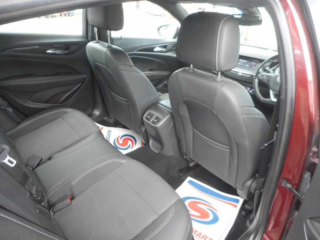 Vauxhall Insignia 2.0 Turbo D Sri White #26