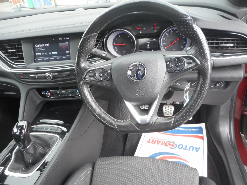 Vauxhall Insignia 2.0 Turbo D Sri White #19