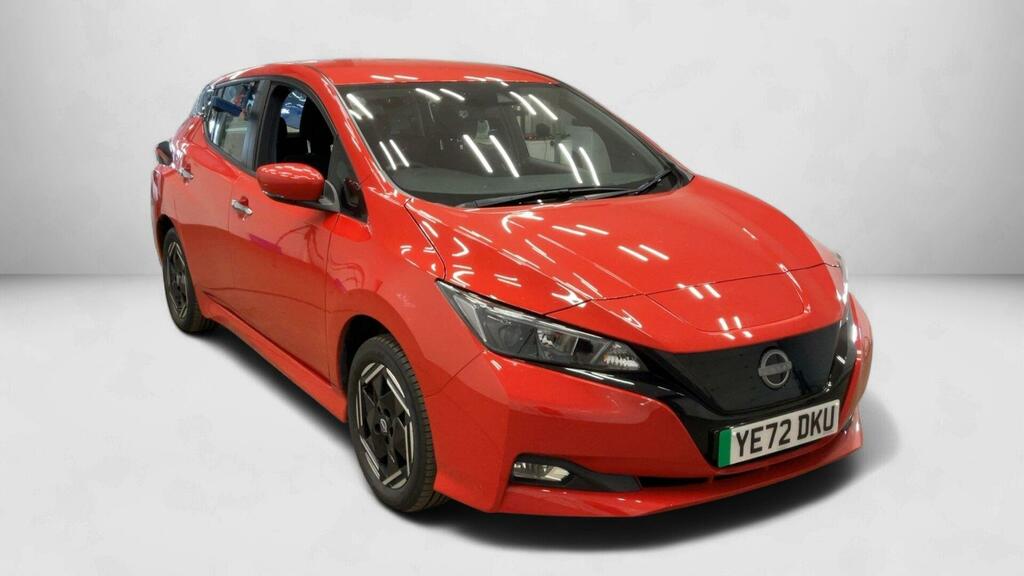 Nissan Leaf Acenta Red