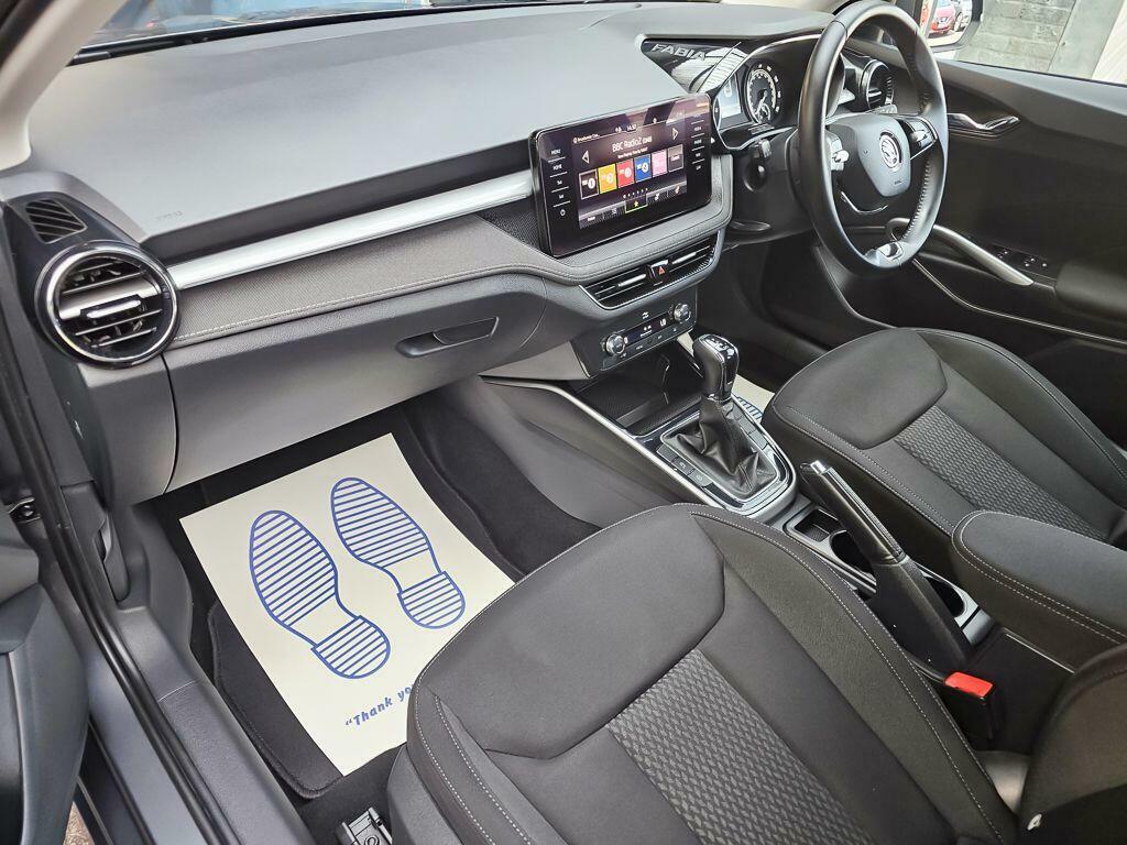 Skoda Fabia Colour Edition White #15