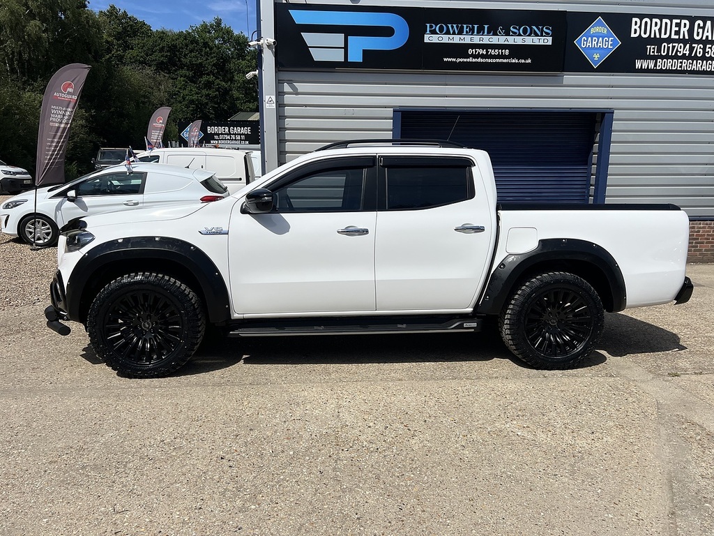 Mercedes-Benz X Class Cdi V6 Power White #4