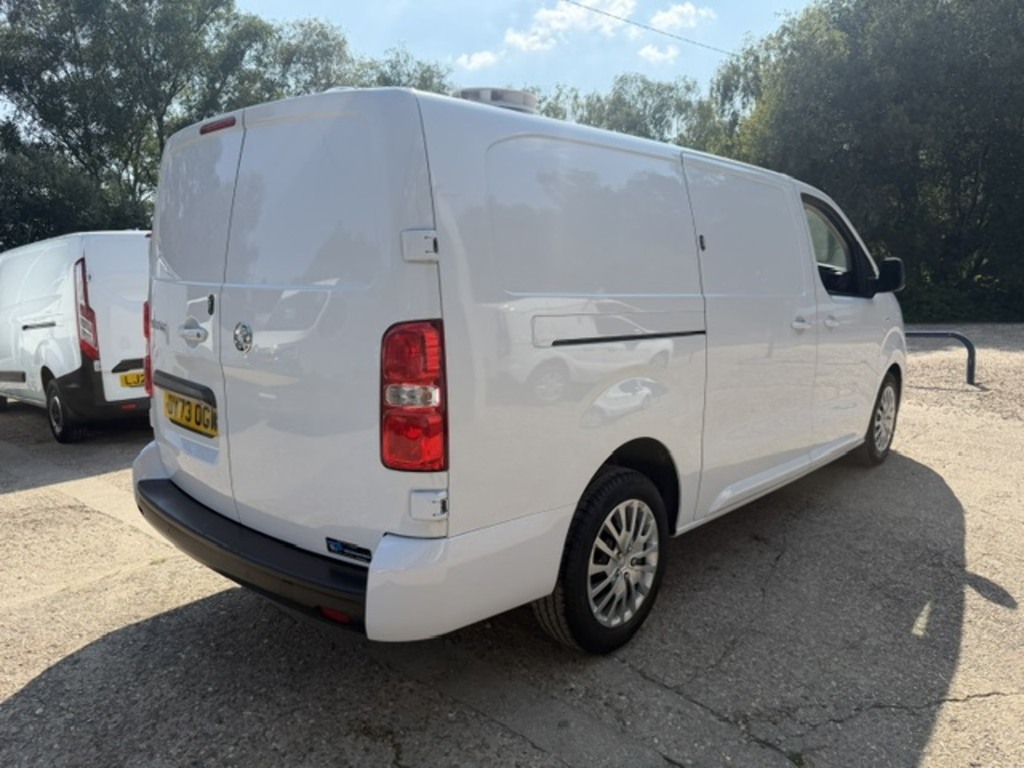Vauxhall Vivaro Turbo D 2900 Pro White #6