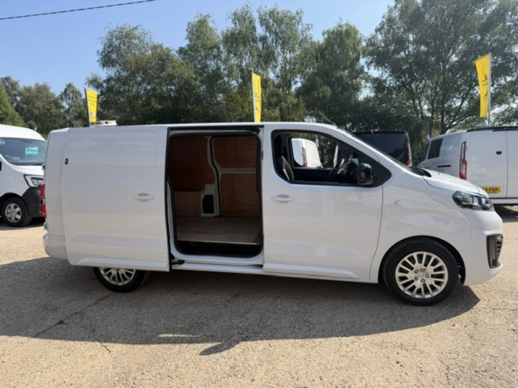 Vauxhall Vivaro Turbo D 2900 Pro White #3