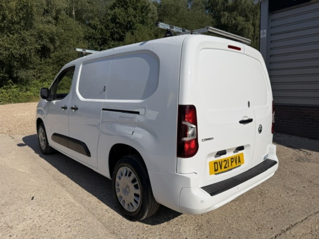 Vauxhall Combo Turbo D 2300 Sportive DV21PVA White #6
