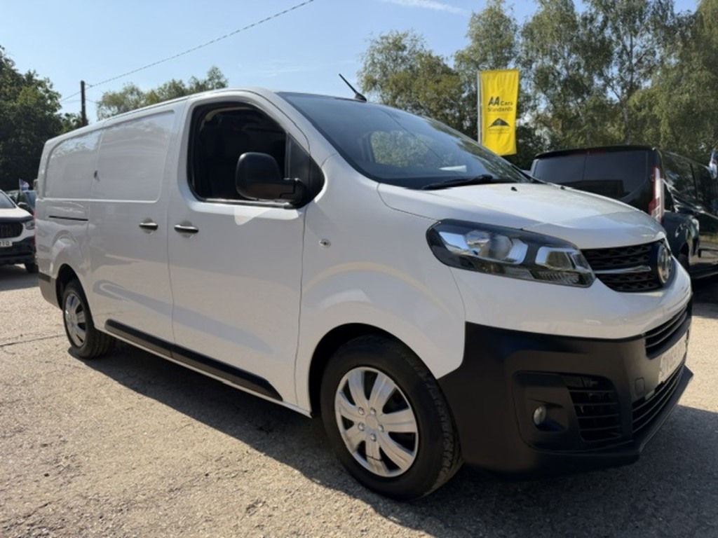 Vauxhall Vivaro Turbo D 2900 Dynamic White #2