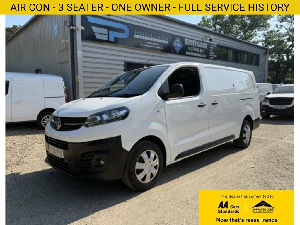 Vauxhall Vivaro Turbo D 2900 Dynamic White